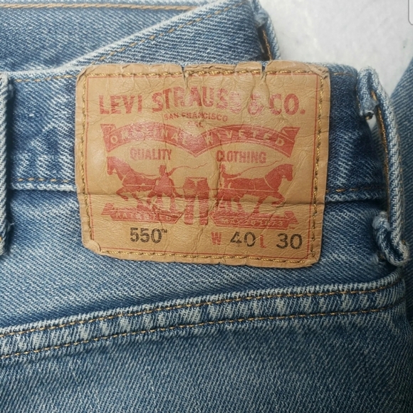 Levi's 550 Relaxed Fit Men's Mid Rise Light Wash  Denim Blue Jean's Size 40x30 - Picture 10 of 12